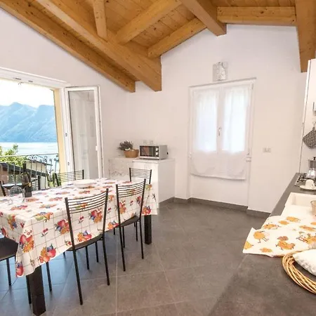 Bella Comacina Sp Dach-ferienwohnung